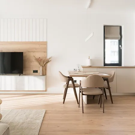 Apartment Flow 1 Bedroom With Parking *