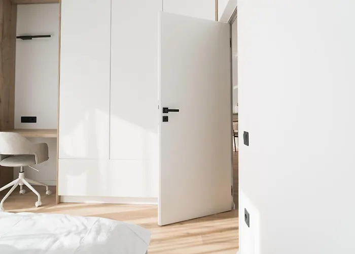 Flow 1 Bedroom With Parking 아파트 클루지나포카