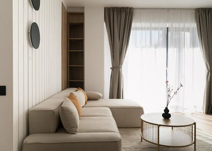 Flow 1 Bedroom With Parking 아파트 클루지나포카