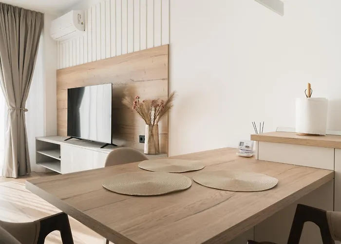 Flow 1 Bedroom With Parking 아파트 클루지나포카