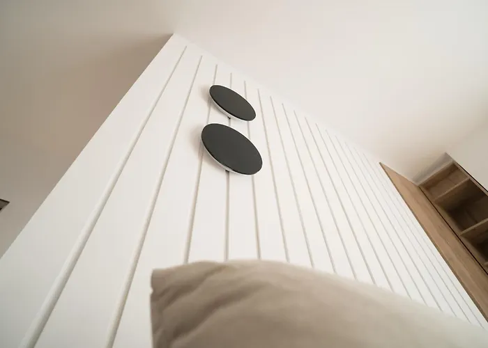 Flow 1 Bedroom With Parking *